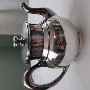 Silver Reed and Barton Tea Pot reproduction Silverplate vintage antique teapot
